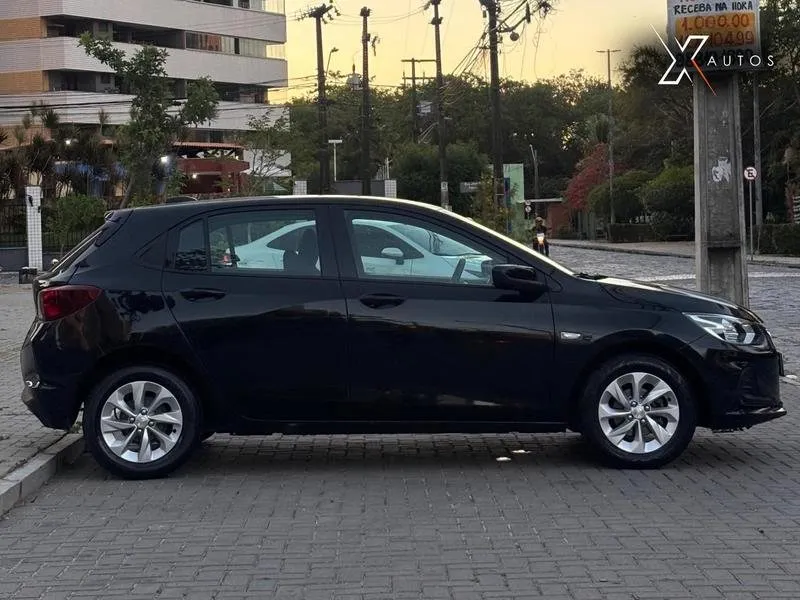 Chevrolet Onix 2023, foto 3 de 7